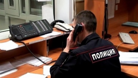 В Сарапуле сотрудники полиции задержали водителя, подозреваемого в хищении более 170 000 рублей у знакомого